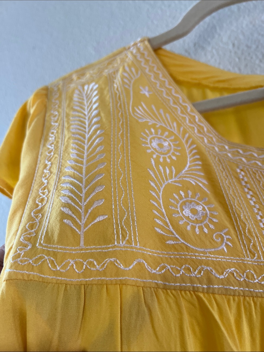 Faded Glory Yellow Embroidered Cap-Sleeve Blouse - Picture 4 of 7